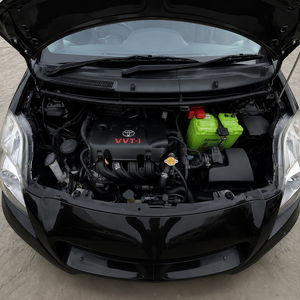 Hatchback Compacto Usado, Deportivo, de Baja Cilindrada, Económico en Combustible, Automático, para Proveedor Global de Autos para Yaris - Product Image 4