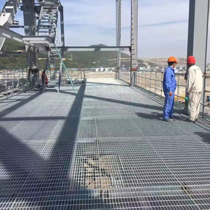 Chine Machine à souder en maille d'acier Pont <span class=keywords><strong>Caillebotis</strong></span> Passerelle Grille en maille d'acier <span class=keywords><strong>pour</strong></span> le stationnement - Product Image 1