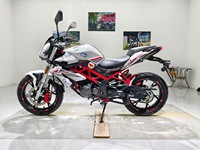 Motos sportives et de rue populaires à essence 150cc avec une vitesse maximale supérieure à 140 km/h