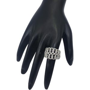 แหวนเพชร Jewelspaark 1.07 กะรัต ทรงกลม สีขาวธรรมชาติ เงินแท้ 925 สำหรับผู้หญิง เหมาะสำหรับงานหมั้นและงานแต่งงาน - Product Image 4