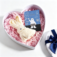 Boîte cadeau de luxe rigide en forme de cœur de 2 mm avec pelliculage mat et gaufrage pour emballage de Saint-Valentin et de mariage, personnalisable pour chocolats