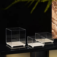SAIDKOCC Boîte d'affichage en acrylique transparent avec base en marbre travertin Vitrine de protection anti-poussière pour gâteau de collection Dessert