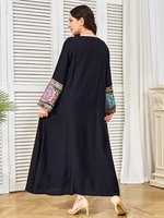 Robe Abaya Élégante et Décontractée en Polyester Respirant Brodé pour Femme, Motif Floral, Col Ample, Longueur Cheville, Idéale pour l'Aïd et les Mariages 2026