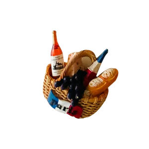 Aimant <span class=keywords><strong>de</strong></span> réfrigérateur en résine en forme <span class=keywords><strong>de</strong></span> monuments <span class=keywords><strong>de</strong></span> Paris personnalisés, décoration personnalisée avec des points <span class=keywords><strong>de</strong></span> repère <span class=keywords><strong>de</strong></span> Paris, fabriqué à la main en France - Product Image 2