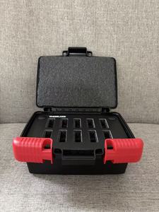 Estuche Rígido KT01 de 10x1 Pulgadas para Almacenamiento de Óptica Esférica con Asas Rojas e Inserto de Espuma para Componentes Ópticos - Product Image 2