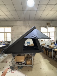 Prix usine Hard Shell Tente de toit en aluminium étanche Tente de toit 3-4 personnes <span class=keywords><strong>Camping</strong></span> en plein air - Product Image 2