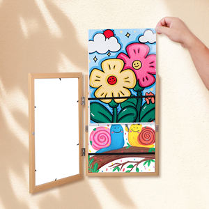 Cadre d'affichage de <span class=keywords><strong>photo</strong></span> d'image d'ouverture magnétique d'aimant <span class=keywords><strong>en</strong></span> bois modifiable personnalisé pour des enfants pour montrer des dessins et des illustrations d'enfants - Product Image 2