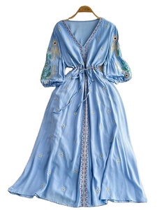 Váy dáng chữ A dài trung bình, cổ chữ V, thêu họa tiết dân tộc boho, tôn dáng, đi biển - Product Image 5