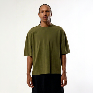 เสื้อยืดโอเวอร์ไซส์สีเขียวมะกอก แขนสั้น ผ้าฝ้ายเจอร์ซีย์ 100% คอเต่า ปักลายแบบดิสเทรส ทรงปกติ ลายการ์ตูนด้านหน้า - Product Image 1