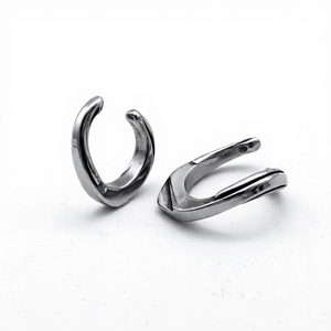 ต่างหูแบบหนีบสำหรับผู้ชาย ทำจากสแตนเลส 316L ป้องกันการแพ้ ดีไซน์เกลียวเรขาคณิต ไม่ต้องเจาะหู แบบหนีบเรียบง่าย สีเงินขัดเงา - Product Image 5