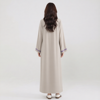 Abaya de luxe en dentelle beige et violette à manches longues en coton égyptien doux pour femmes musulmanes, idéale pour le quotidien