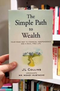 Le chemin simple vers la prospérité, livre de JL Collins, livre anglais sur la finance personnelle, la gestion de l'argent et les investissements, à vendre - Product Image 3