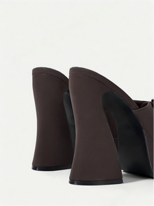 <span class=keywords><strong>Sandales</strong></span> mules à plateforme marron foncé pour femmes, bout pointu, talon incurvé de 13 cm, large sangle, boucle dorée, en similicuir PU léger, style Y2K - Product Image 5