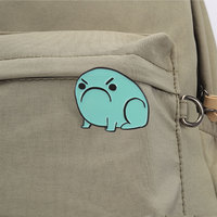Badge en émail avec personnage d'amphibien de dessin animé pour sac, chapeau, vêtement et ornement de style personnel