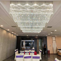 Lustre de mariage personnalisé en aluminium et cristal de luxe pour villa, bar, hôtel, plafond haut, avec télécommande LED pour salle de banquet