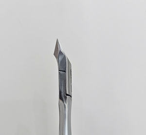 Coupe-cuticules en acier inoxydable de haute précision, coupe-cuticules professionnel pour manucure, pédicure, usage en salon - Product Image 6