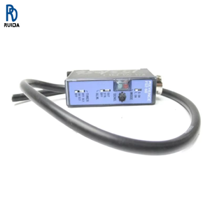 Nouvel Amplificateur à Fibre Optique Keyence FS2-60P FS2-65 12-24VDC en Stock, Haute Résistance aux Intempéries pour Lignes d'Assemblage Robotisées - Product Image 1