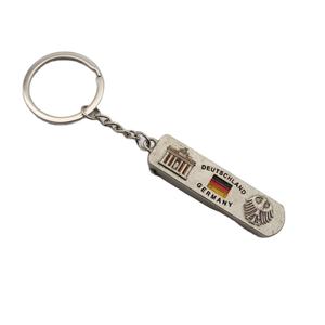 Vente en gros de porte-clés souvenirs touristiques allemands porte-clés 3D en métal gaufré et aluminium porte-clés coupe-ongles promotionnel - Product Image 1