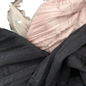 Plissierter Polyester-Seiden satin stoff für Kleid/gehämmerter Satin stoff für Miniröcke