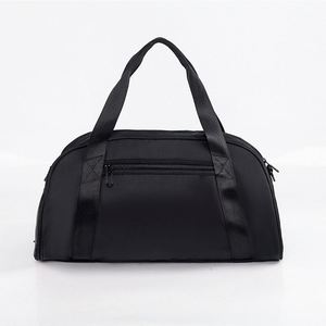 Sac de sport imperméable personnalisé avec compartiment pour vêtements mouillés - Sac de voyage et de sport personnalisé - Product Image 4