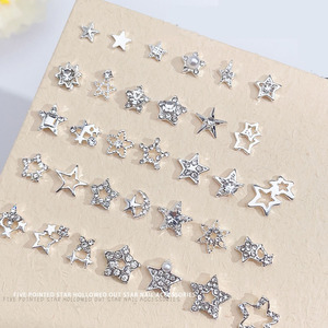 Breloques d'ongles en alliage d'argent, étoiles creuses, strass diamantés étincelants, accessoires de bijouterie 3D pour le nail art - Product Image 3