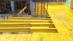 Trung Quốc thực hiện 27mm dầm và tấm ván khuôn giàn giáo 3-ply cấu trúc 9 + 9 + 9 mm Tên in cho sản xuất theo dõi - Product Image 3