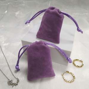 Bolsa de Almacenamiento de Joyas de Terciopelo de Lujo con Cordón y Logotipo Personalizado, Diseño Portátil para Empaque de Joyas y Regalos - Product Image 3