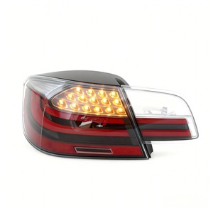 Fanali Posteriori a LED per BMW Serie 3 E93 Cabrio 2007-2010, Aggiornati, Retrofit, Lente Nera e Rossa, Freno e Indicatore di Direzione - Product Image 3