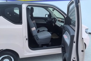 Auto Usata Wuling Hongguang MINIEV Modello 2022 Versione Macaron Fashion Batteria al Litio Ferro Fosfato Produzione del 2022 con 29300 <span class=keywords><strong>Chilometri</strong></span> - Product Image 2