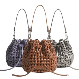 Borsa a Secchiello di Lusso 3253 in Pelle Vegana PU per Donna, Borsa a Spalla Intrecciata a Mano, Moda Primaverile in PU - Product Image 1