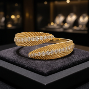 Bague ajustable élégante pour femme en or rose avec diamant naturel, motif feuille, texture inspirée de la nature, plaquée rhodium - Product Image 3