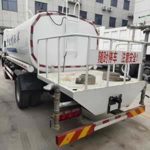 Camión Cisterna <span class=keywords><strong>de</strong></span> Agua Potable Barato, Nuevo, Howo Dongfeng Foton 6x4 8x4 4x2, 6 Ruedas, <span class=keywords><strong>Mini</strong></span> Camión Cisterna con Aspersor - Product Image 4