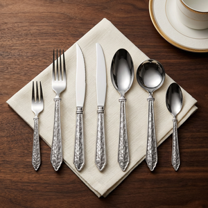 Juego de Cubiertos de Acero Inoxidable 304, Estilo Retro de Lujo Ligero, Tenedor, Cuchara y Cuchillo para Filete, Aperitivo y Platos Principales - Product Image 1