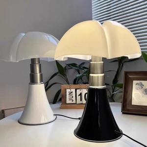 <span class=keywords><strong>Lampe</strong></span> de table italienne, <span class=keywords><strong>lampe</strong></span> de chevet design, <span class=keywords><strong>lampe</strong></span> d'ambiance créative, <span class=keywords><strong>lampe</strong></span> de table rétro vintage à fleurs - Product Image 1