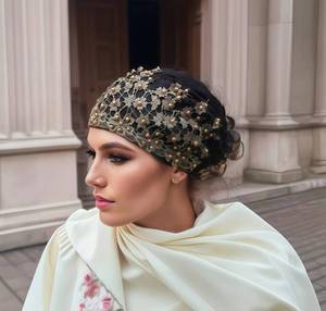 Sombrero de Mujer con Encaje de Flor de Ciruelo Dulce y Perlas, Transpirable y Ecológico, Apto para Todas las Estaciones - Product Image 1