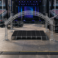 Structure de treillis en aluminium soudé robuste avec mécanisme de levage intégré et conception prête à l'emploi pour les concerts et événements