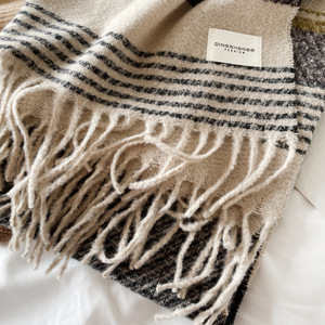 Chal de hilo bucle estilo británico al por mayor, bufanda premium a rayas color café, acogedora para el invierno, para mujer - Product Image 2