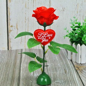 Luci LED a Forma di Rosa per la <span class=keywords><strong>Festa</strong></span> <span class=keywords><strong>della</strong></span> <span class=keywords><strong>Mamma</strong></span>, Fiori Artificiali Luminosi, Rose Simulate, Regali per la <span class=keywords><strong>Mamma</strong></span>, Decorazioni per la <span class=keywords><strong>Festa</strong></span> <span class=keywords><strong>della</strong></span> <span class=keywords><strong>Mamma</strong></span> - Product Image 3