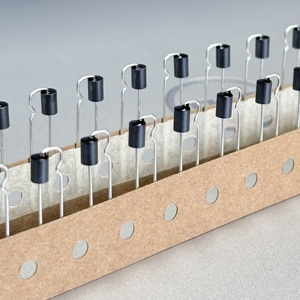 Ba thiết bị đầu cuối tụ gốm 10000pf tần số cao Bộ lọc tiếng ồn xuyên tâm loại linh kiện điện tử - Product Image 6