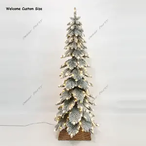 Op 7,5ft Slank Gevlokt Frosted Sparren Kerstboom Met Ledverlichting