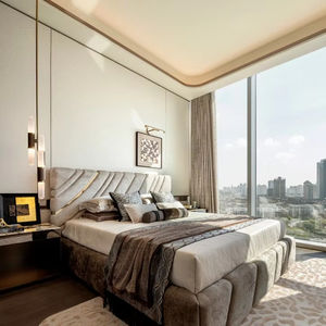 Роскошный набор мебели для спальни с кожаным изголовьем - Product Image 4