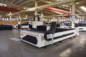 Meilleures ventes 2025 : Machine de découpe laser 1000W 2000W 3000W / Découpeuse laser à fibre CNC pour tôles d'acier inoxydable - Product Image 6