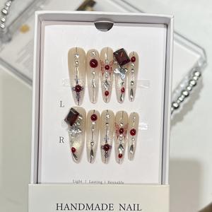 เล็บปลอมแบบกดติดลายผีเสื้อสไตล์ฝรั่งเศส ดีไซน์ Diablo สำหรับฤดูใบไม้ร่วงและฤดูหนาว ทำจากวัสดุ ABS เป็นมิตรกับสิ่งแวดล้อม พร้อมใช้งาน - Product Image 4