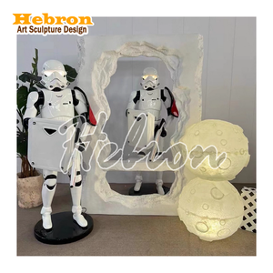 Grande sculpture de soldats blancs en fibre de verre grandeur nature, sculpture de Storm Trooper de Star Wars, statue en résine, figurine de film, décoration - Product Image 4