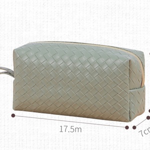 Bolsa de Aseo Portátil Pequeña para Viaje, Impermeable, de Cuero PU Trenzado, para Cosméticos y Maquillaje, para Mujer, Venta al Por Mayor - Product Image 2