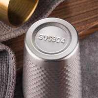 Gobelet à double paroi en acier inoxydable 304, texture hexagonale en nid d'abeille, pour eau, café, bière, pour restaurant, utilisation en extérieur