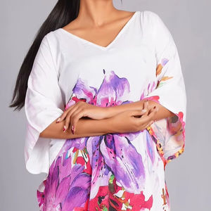 Camisón Largo de Satén con Estampado Floral Indio, Estilo Bohemio, Lujoso y Transpirable, Ropa de Playa para Mujer, Regalo para Ella - Product Image 1