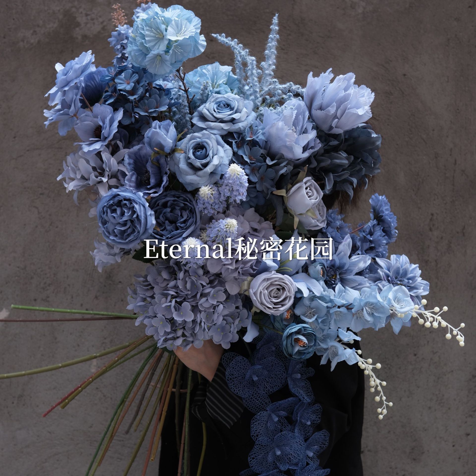 dark blue flowers weddings