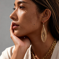 Boucles d'oreilles en fil de fer style européen et américain, en zircon métallique, ovales, ajourées, en forme de croix, pour femme, tendance, uniques, mode de niche