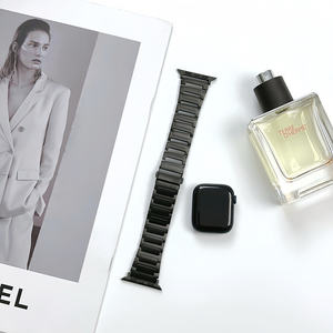 <span class=keywords><strong>Bracelet</strong></span> en <span class=keywords><strong>titane</strong></span> à <span class=keywords><strong>bracelet</strong></span> en métal de luxe pour <span class=keywords><strong>Apple</strong></span> <span class=keywords><strong>Watch</strong></span> <span class=keywords><strong>Ultra</strong></span> 2 Bande de 49mm Compatible avec la série 9 8 7 6 SE 5 4 45mm - Product Image 6